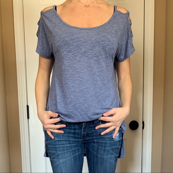NWOT ATHLETA COLD SHOULDER TEE - Picture 1 of 6